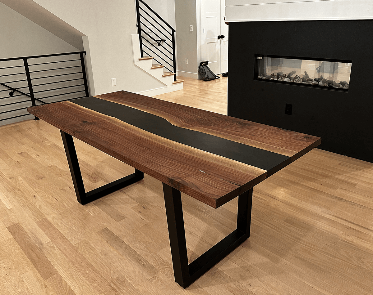 custom furniture : Black river table