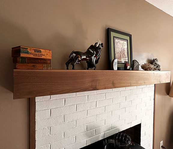 custom table : Walnut Mantel